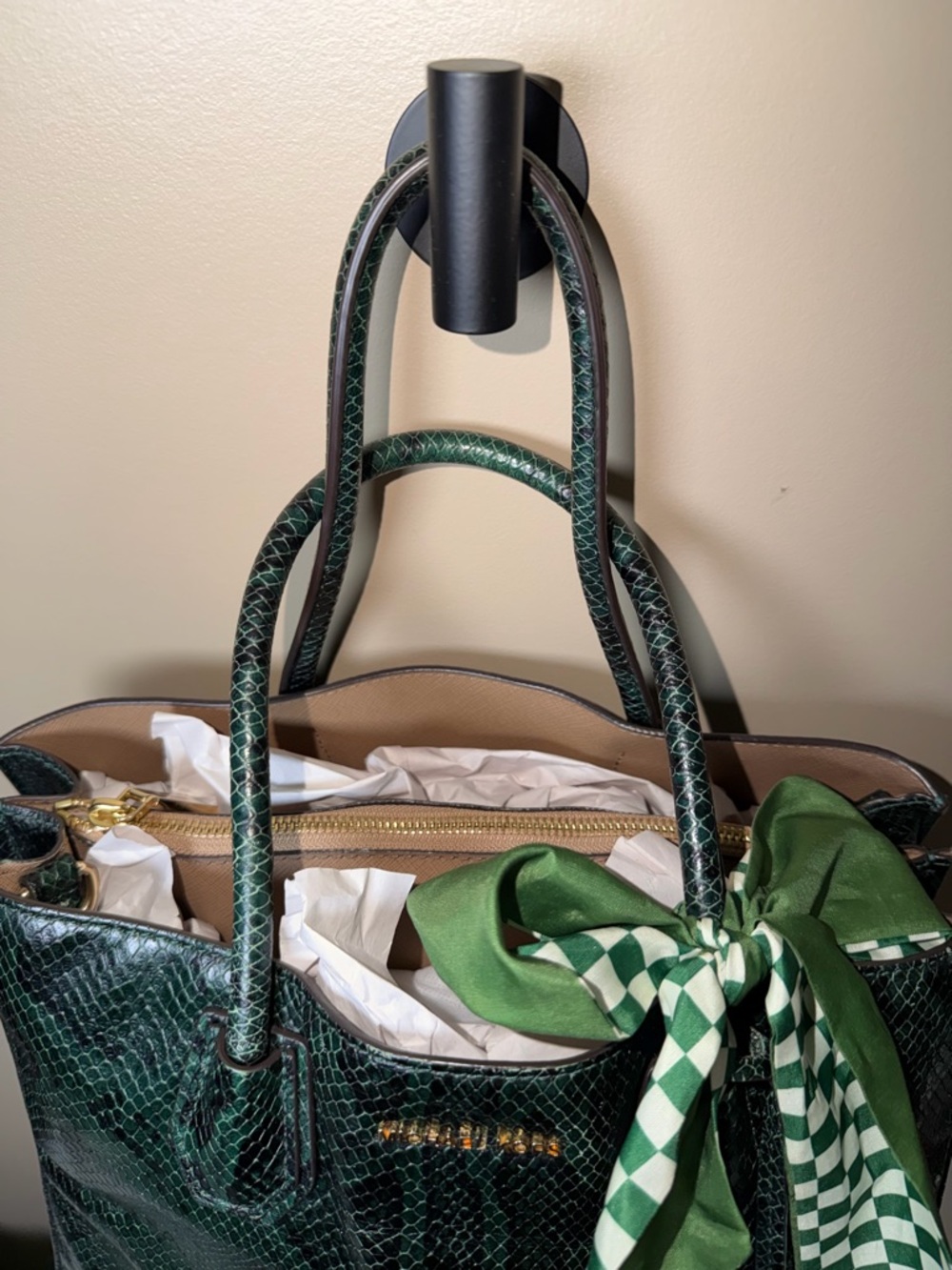 EUC Michael Kors Green Snake-Embossed Leather Tote with Green Scarf Accent - Picture 6 of 16